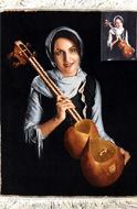 عکس تابلو فرش دستباف از چهره استاد سه تار، خانم سه تار زن ایرانی
